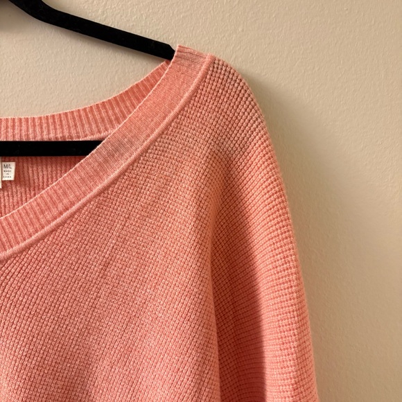 Dreamers by Debut Coral V-Neck Sweater Size M/L - Picture 4 of 12